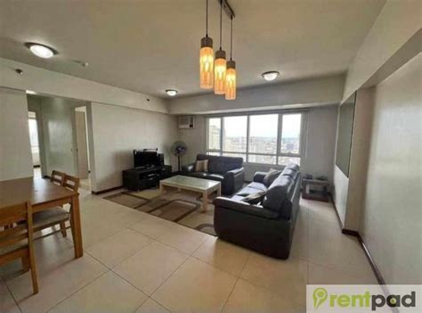Presentable 2BR Fully Furnished Unit at the Columns at Legazpi.